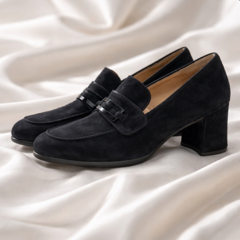 Stuart Weitzmann Designer Suede Chunky Heels Sz 8.5